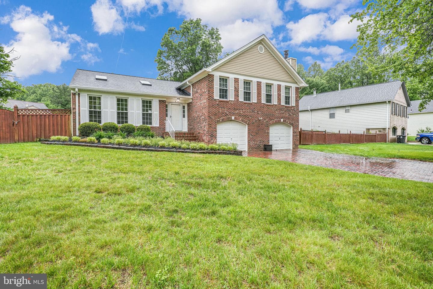 12211 Guinevere Place photo 2