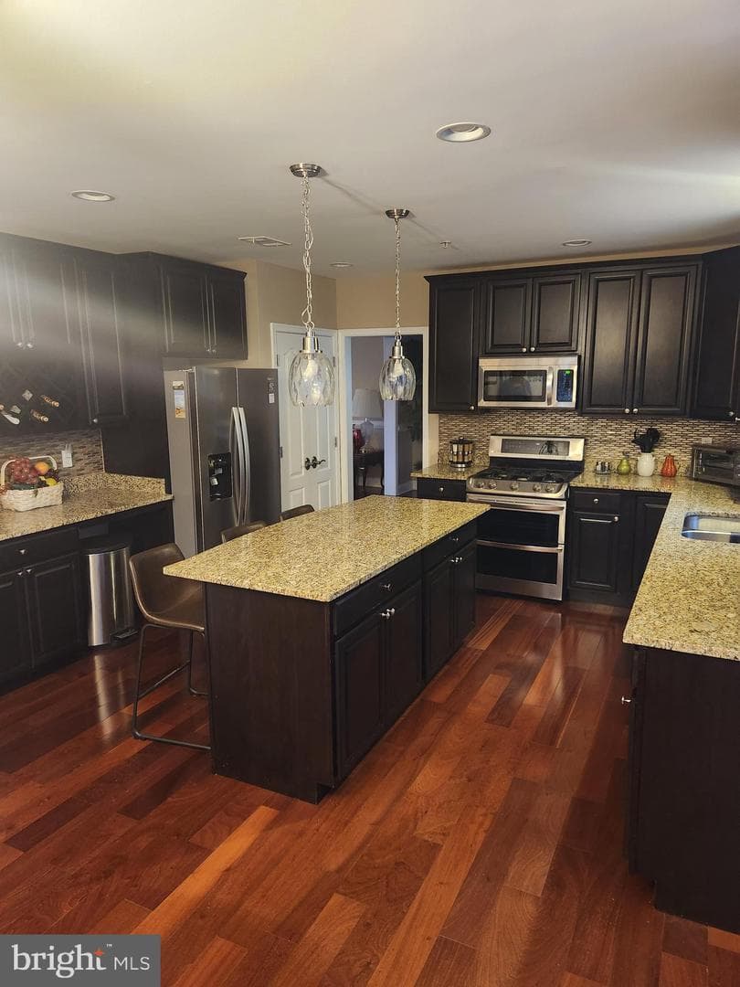 9304 Stream Valley Lane photo 11