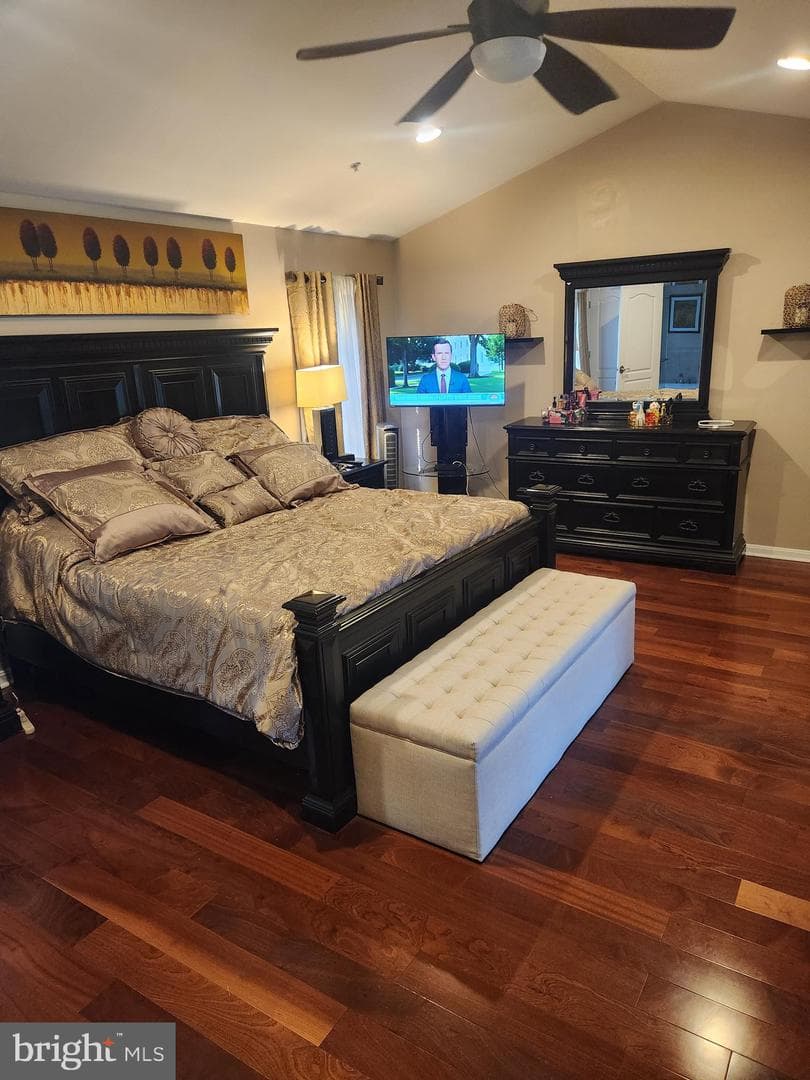 9304 Stream Valley Lane photo 17
