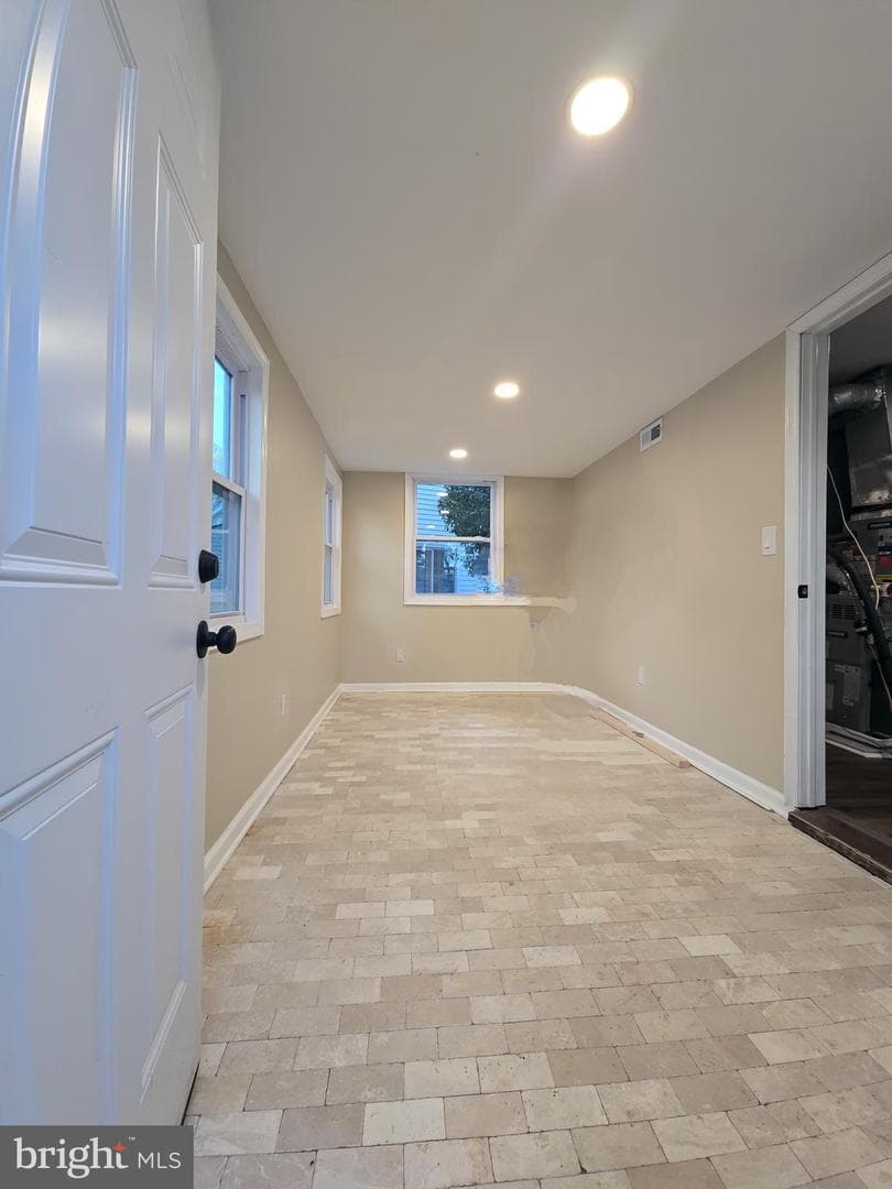 135 Seneca Drive photo 12