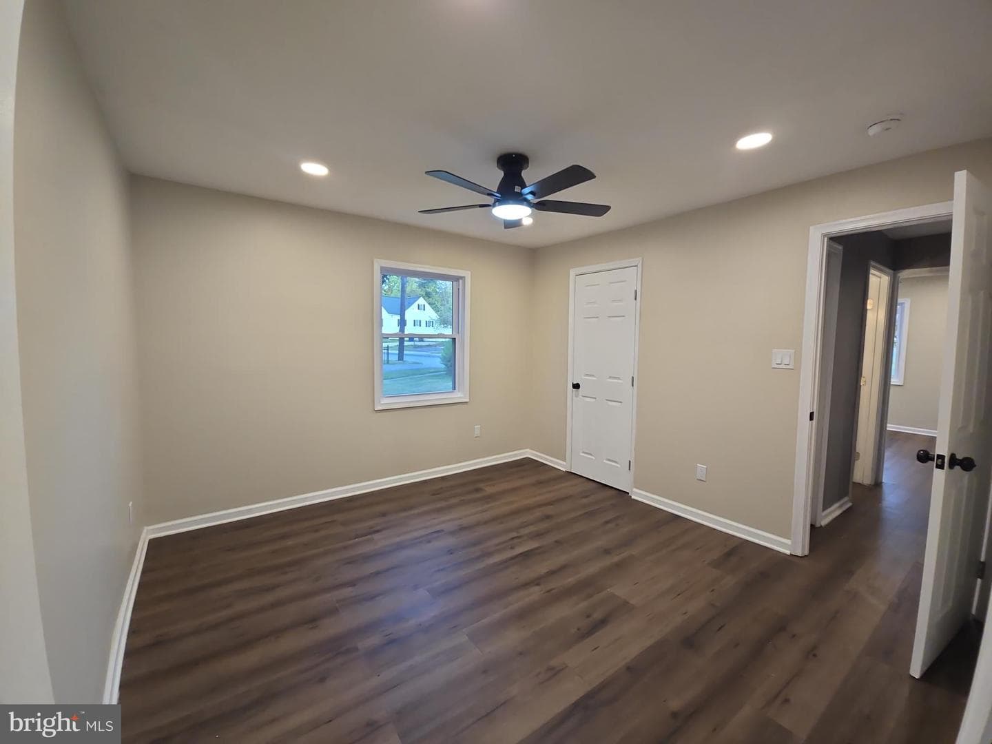 135 Seneca Drive photo 14