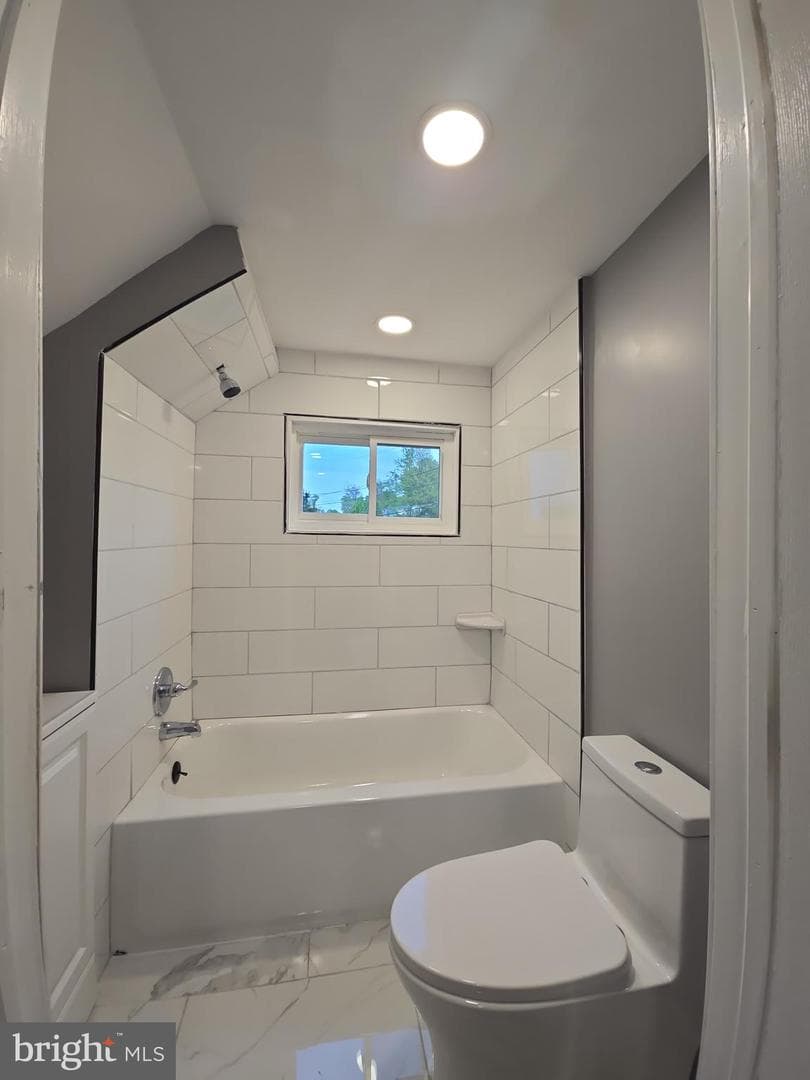 135 Seneca Drive photo 19