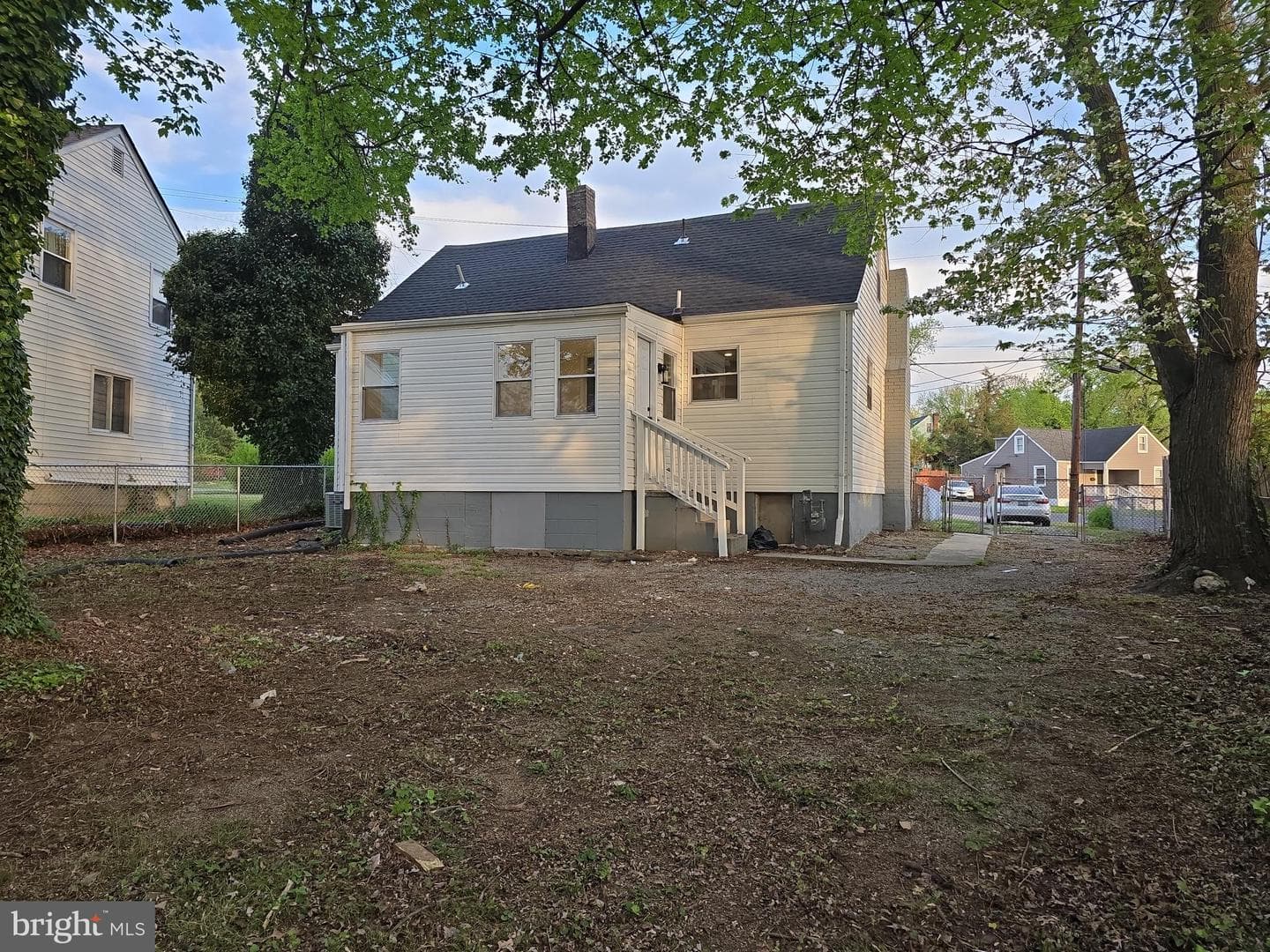 135 Seneca Drive photo 4