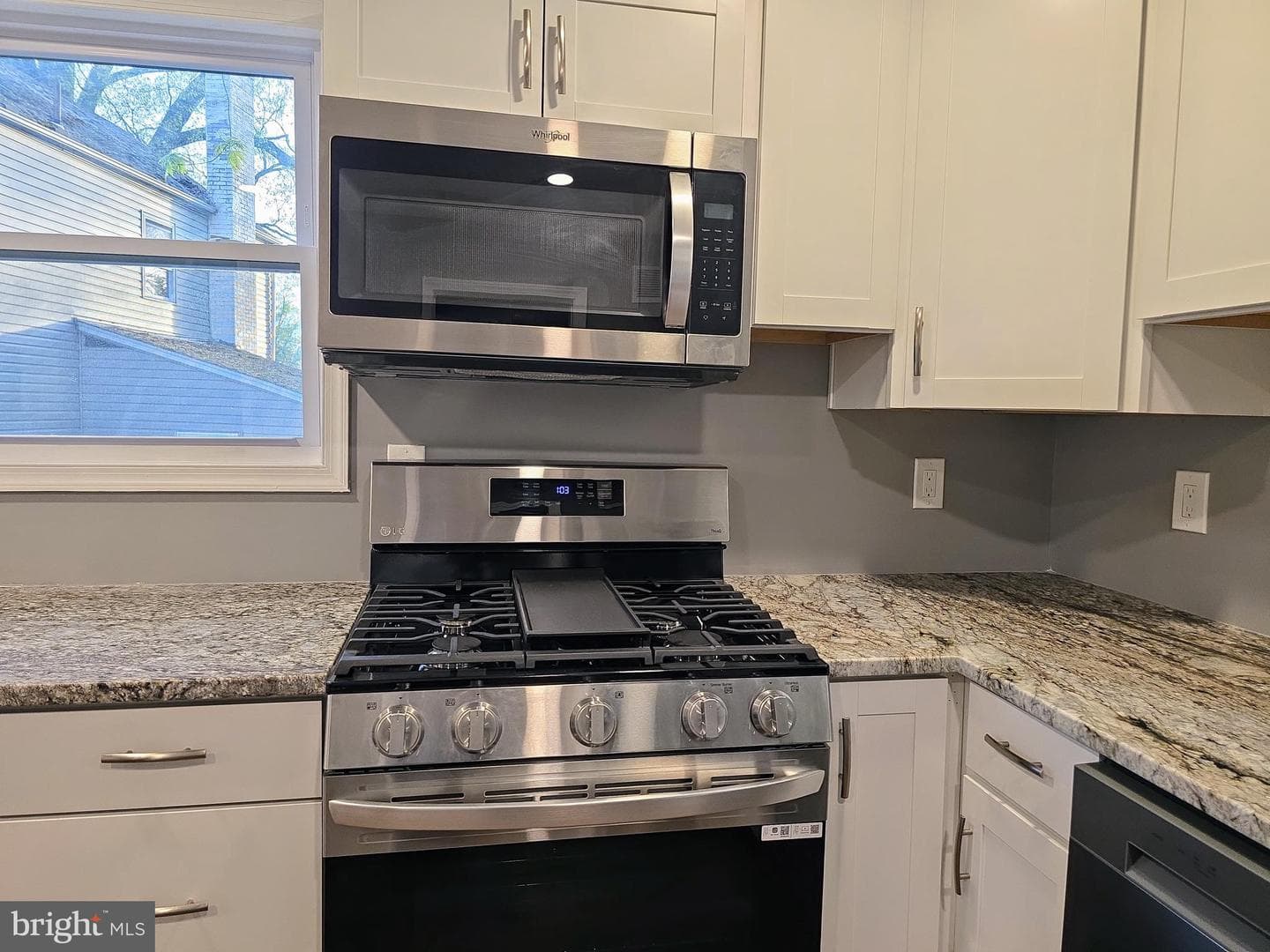 135 Seneca Drive photo 8