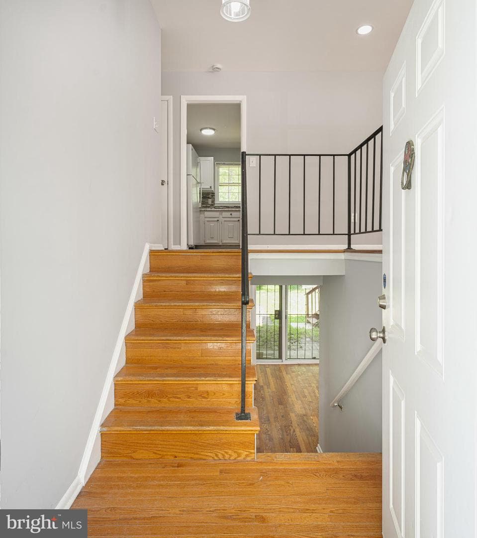 12417 Parkton Street photo 4
