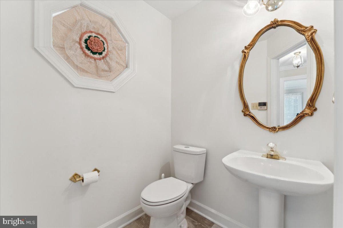 9205 Utica Place photo 17