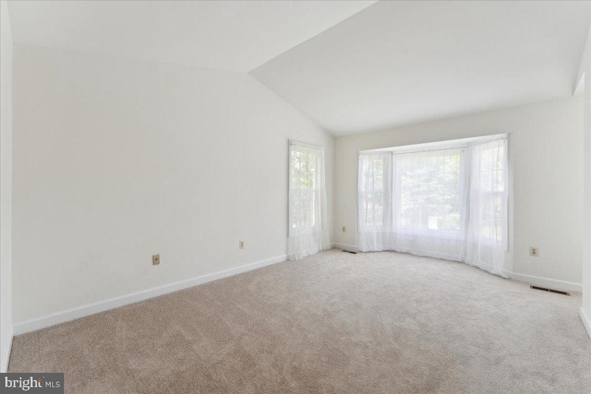 9205 Utica Place photo 18