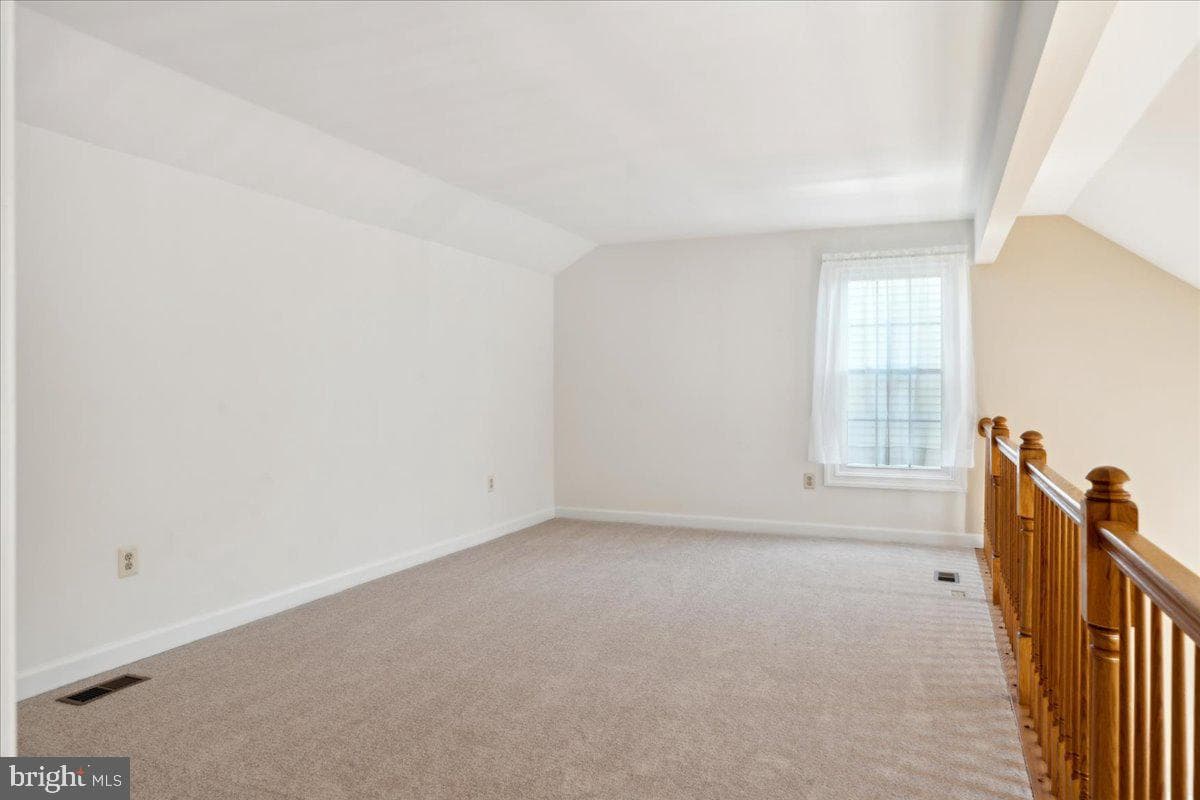 9205 Utica Place photo 21