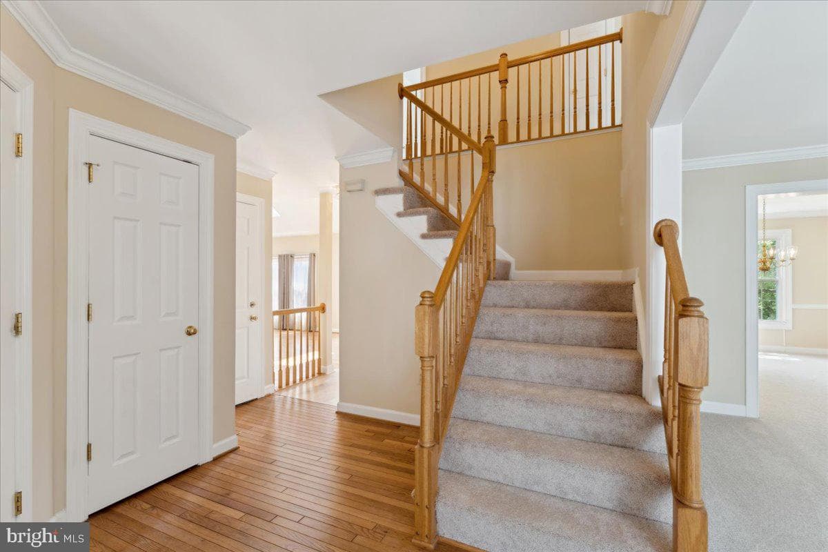 9205 Utica Place photo 5