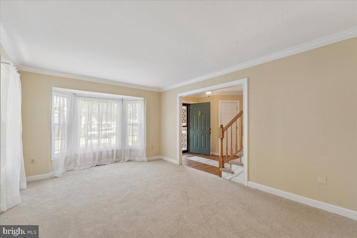 9205 Utica Place photo 7