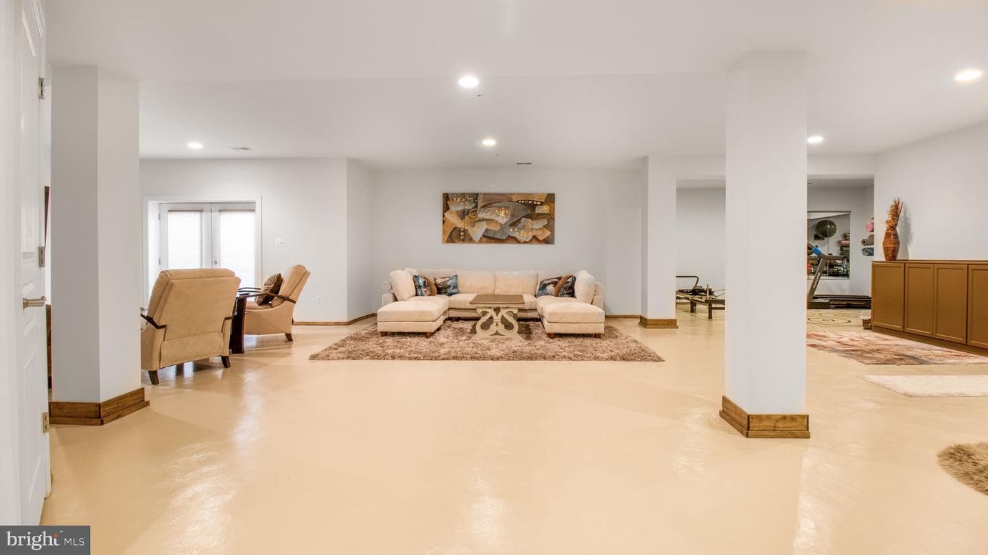 13002 Walkers Lane photo 10