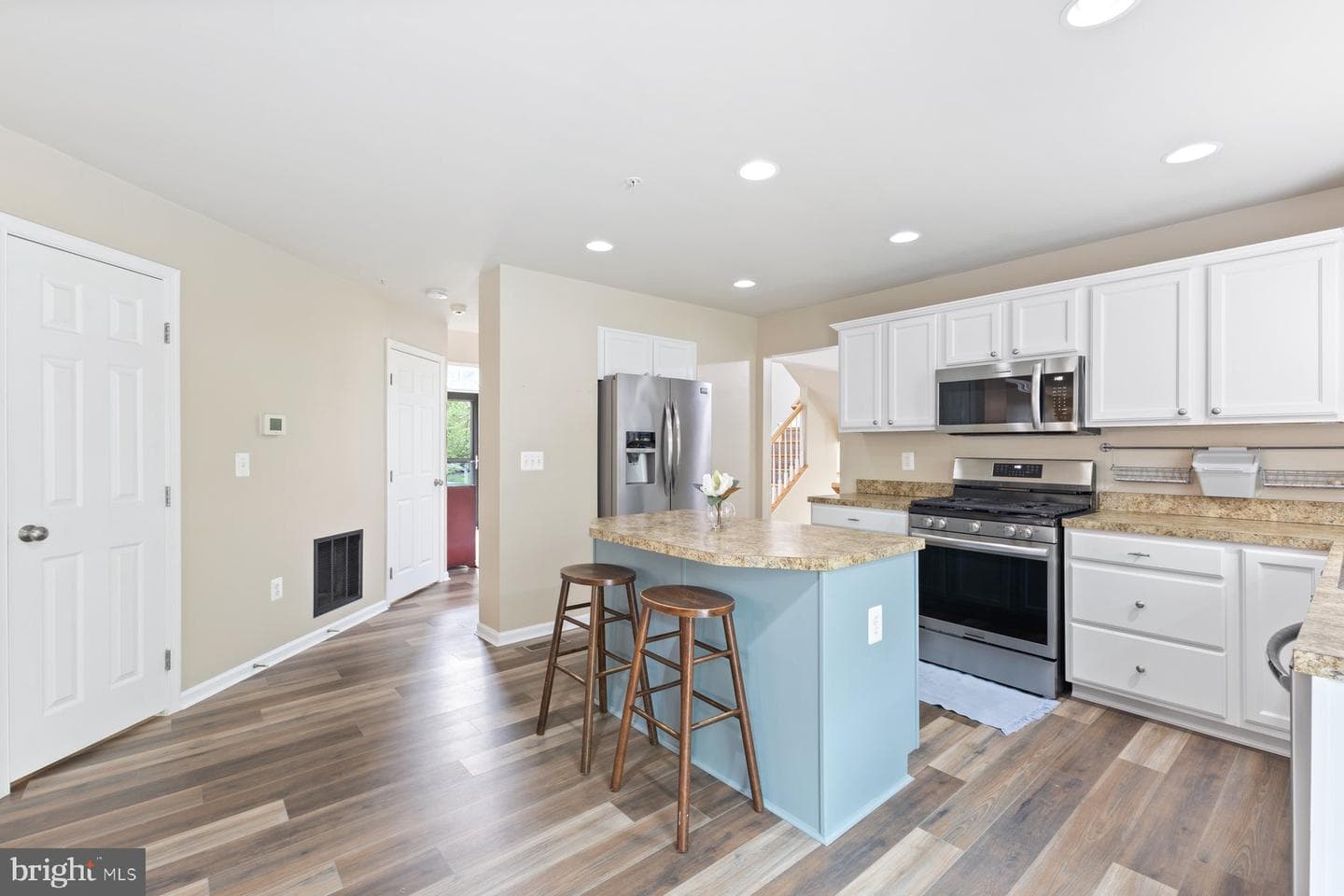 16807 Blue Indigo Court photo 10