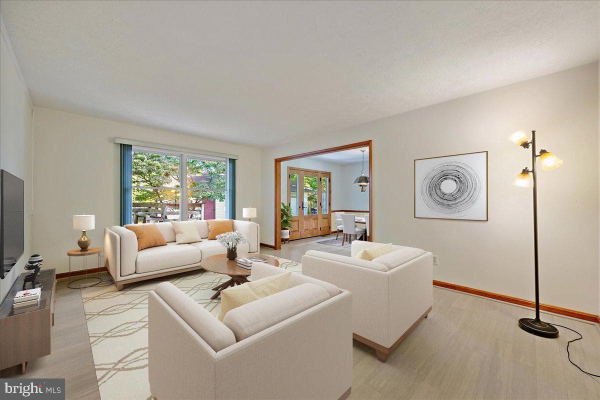 6601 Facchina Lane photo 4