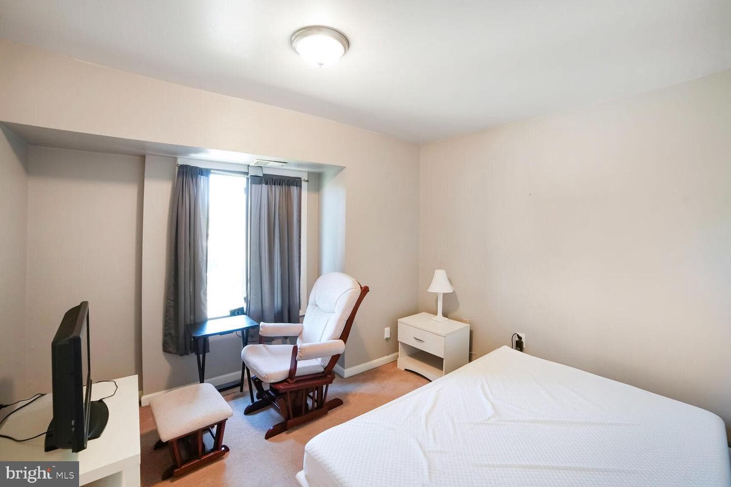 15708 Dorset Road #304 photo 14