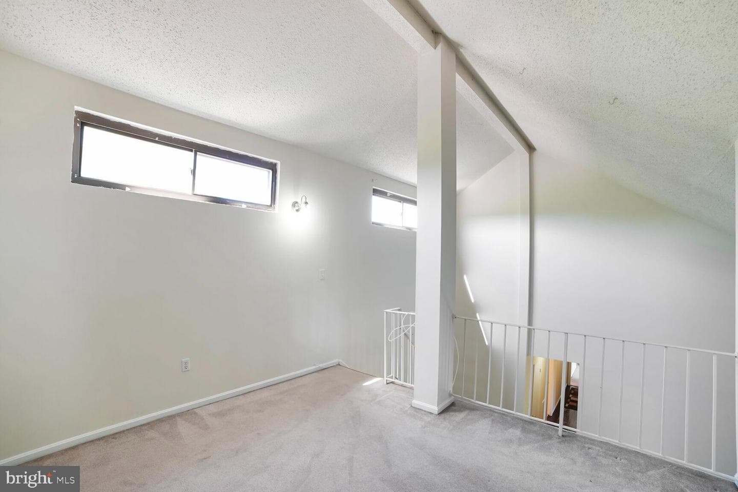15708 Dorset Road #304 photo 8