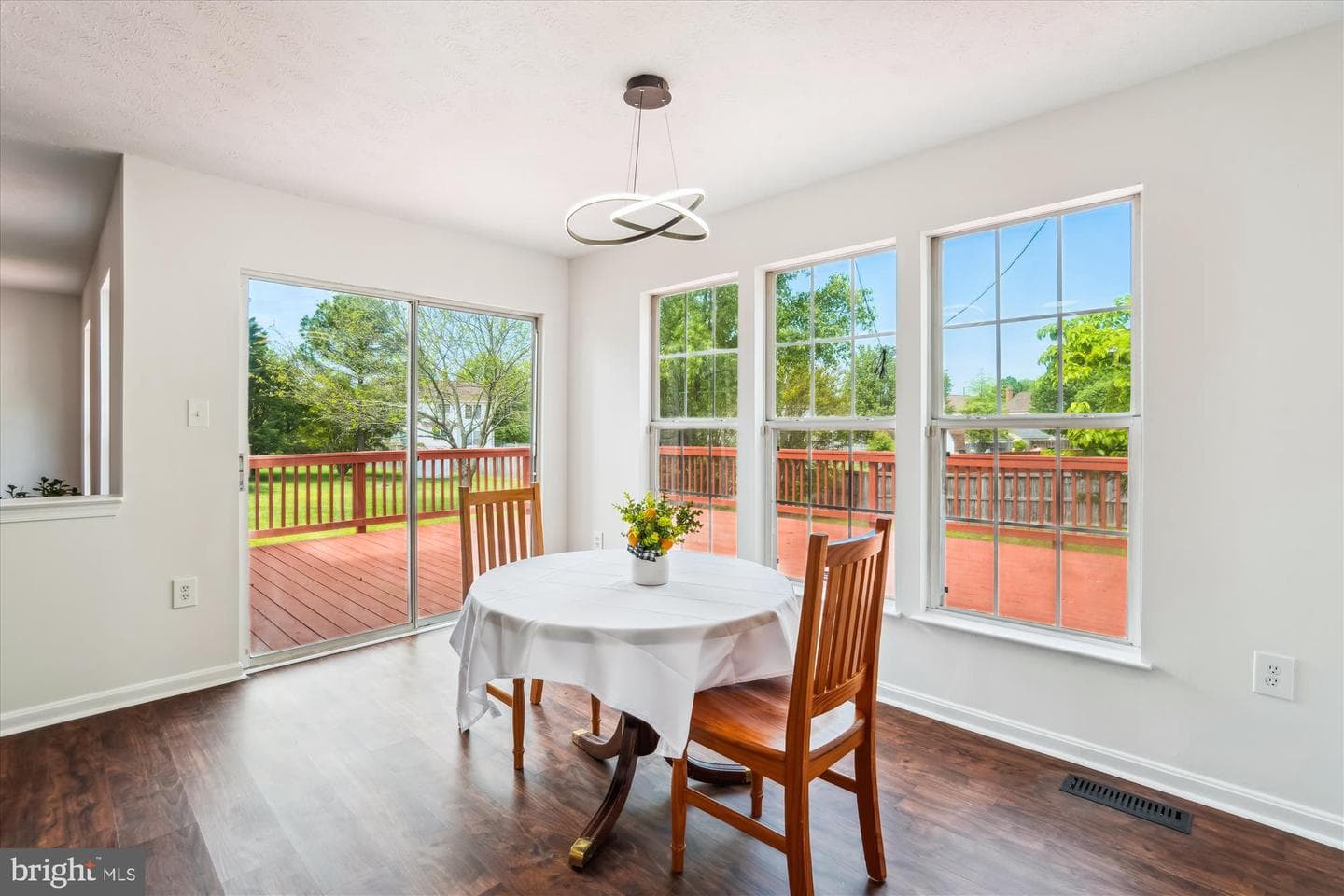 7406 Castle Rock Drive photo 11