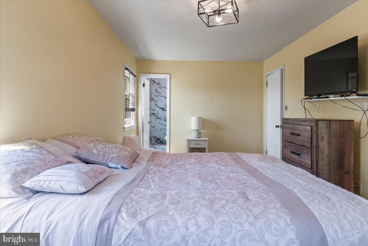5909 Bedford Lane photo 14