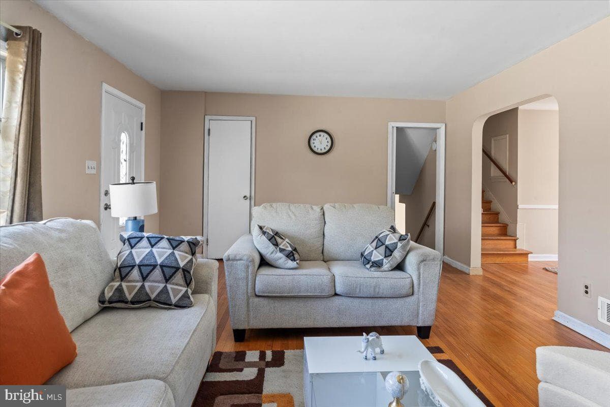 5909 Bedford Lane photo 4