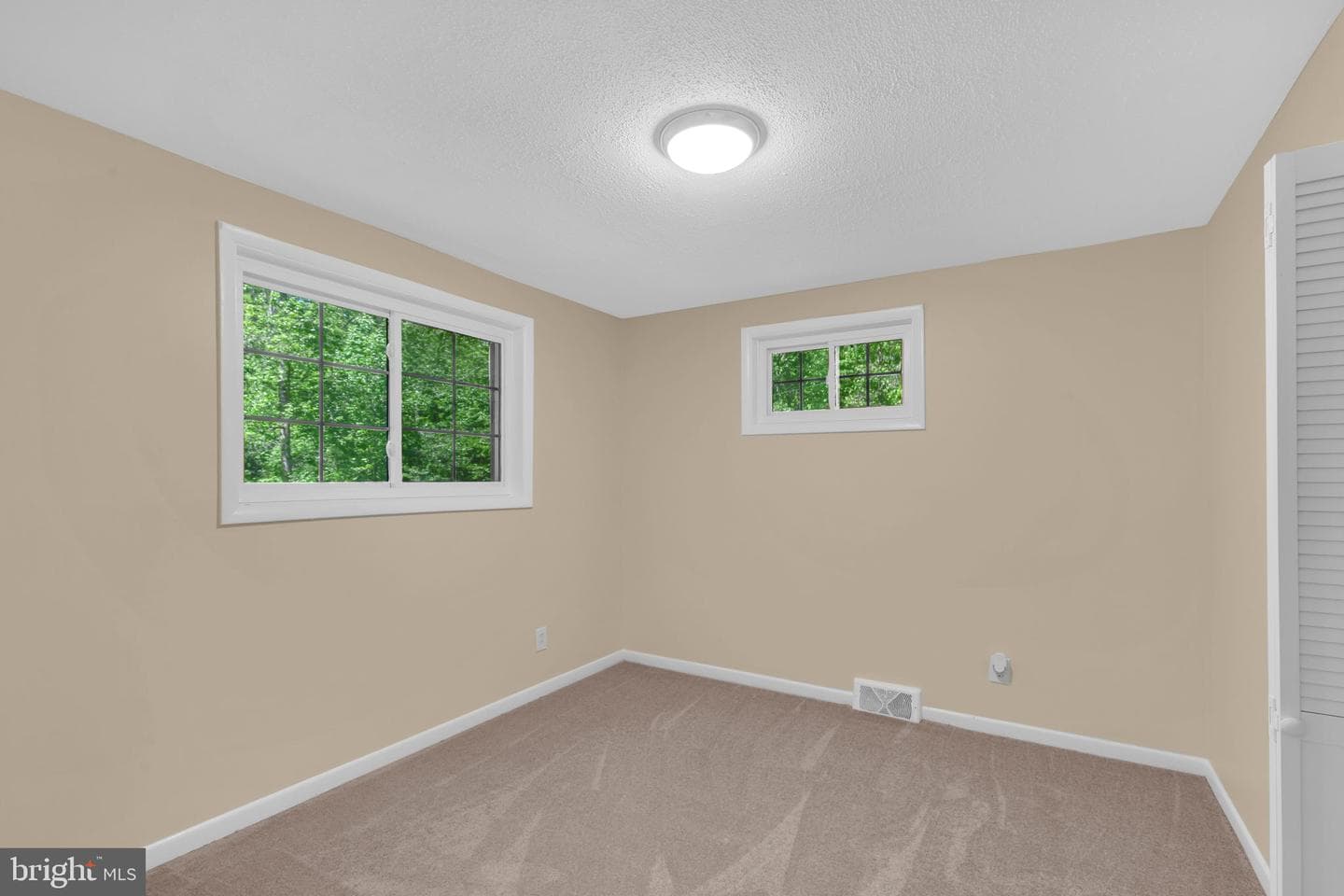 7509 Glade Drive photo 10