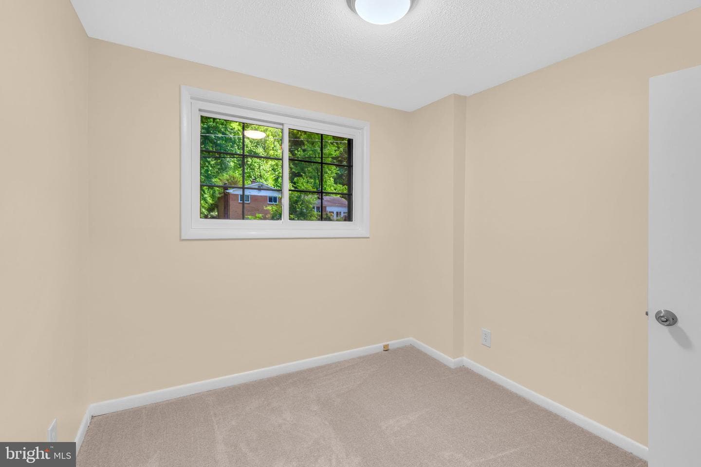 7509 Glade Drive photo 14