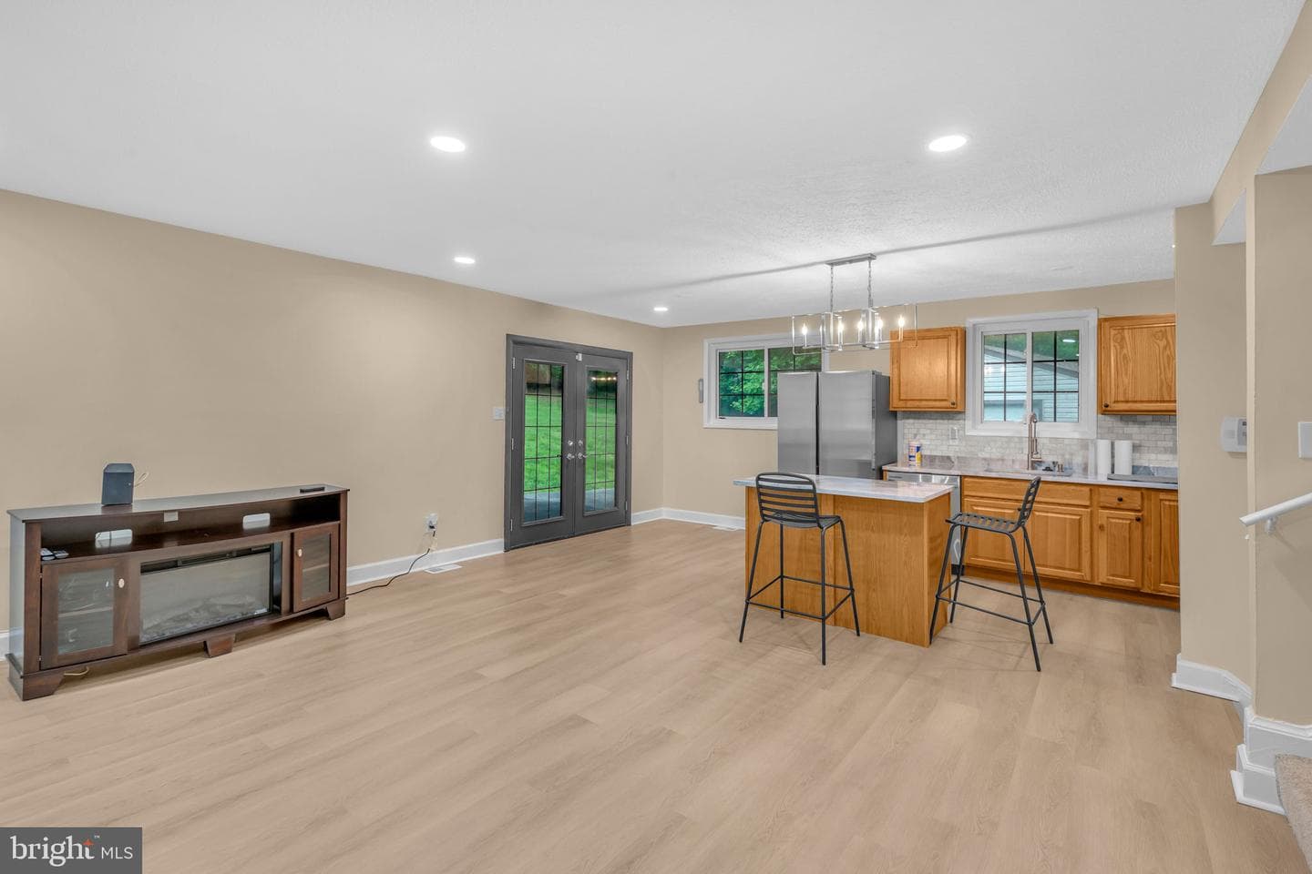 7509 Glade Drive photo 3