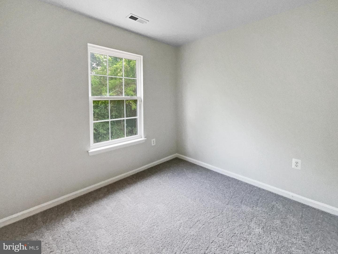 8233 Dellwood Court photo 5