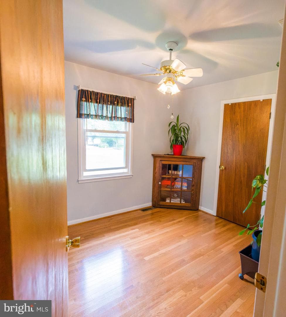 9608 Middleridge Court photo 29