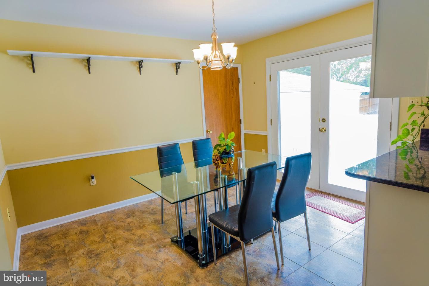 9608 Middleridge Court photo 40
