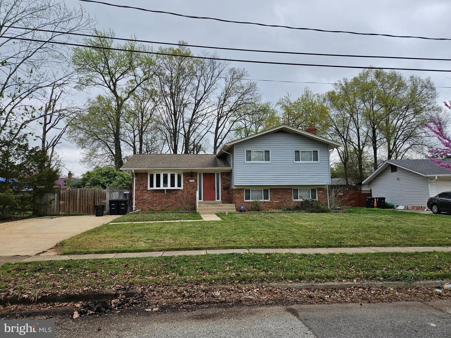 7023 Dolphin Road photo 1
