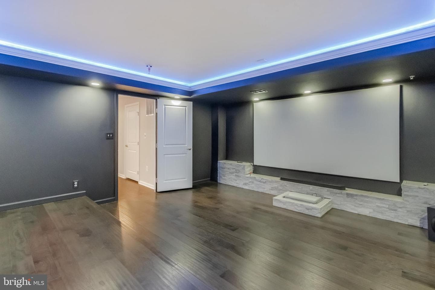 304 Baden Court photo 13