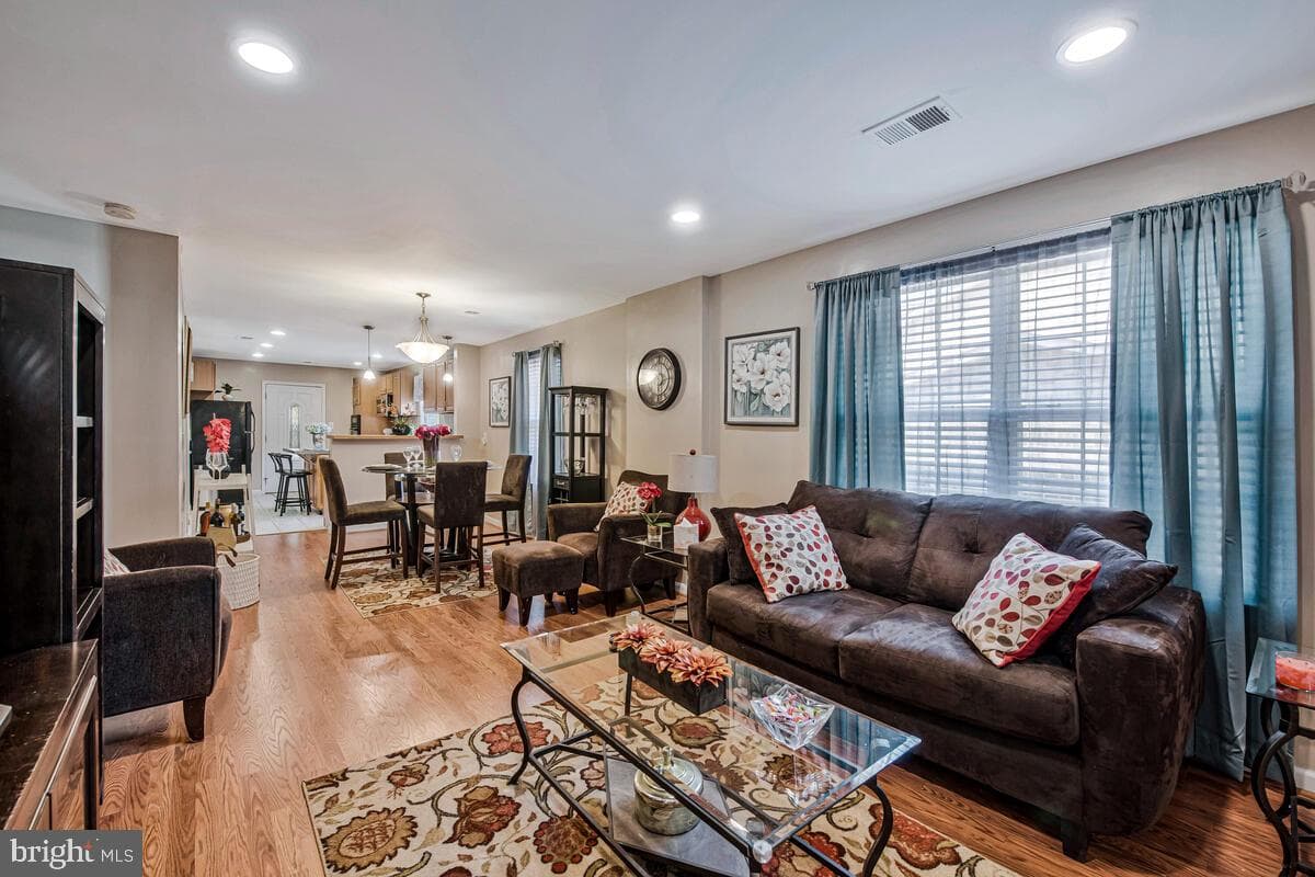 1106 Cypresstree Drive photo 5