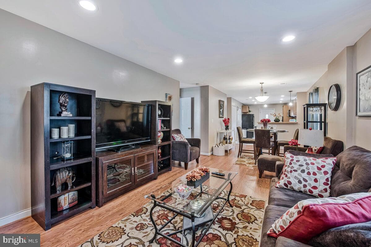 1106 Cypresstree Drive photo 6