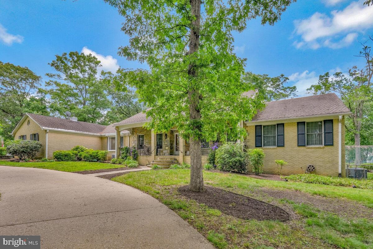 5103 Armand Avenue photo 3