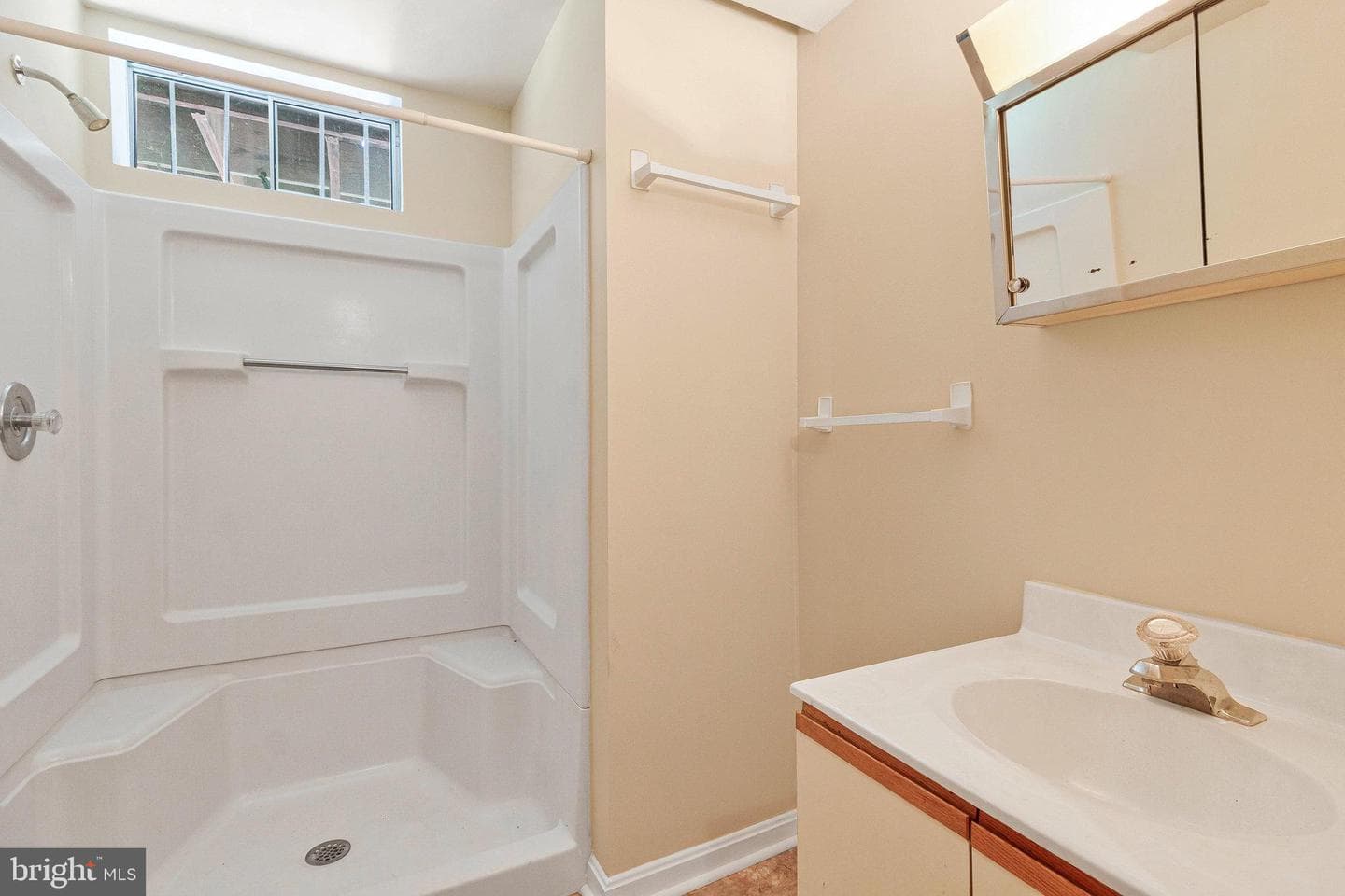 6704 Middlefield Road photo 14