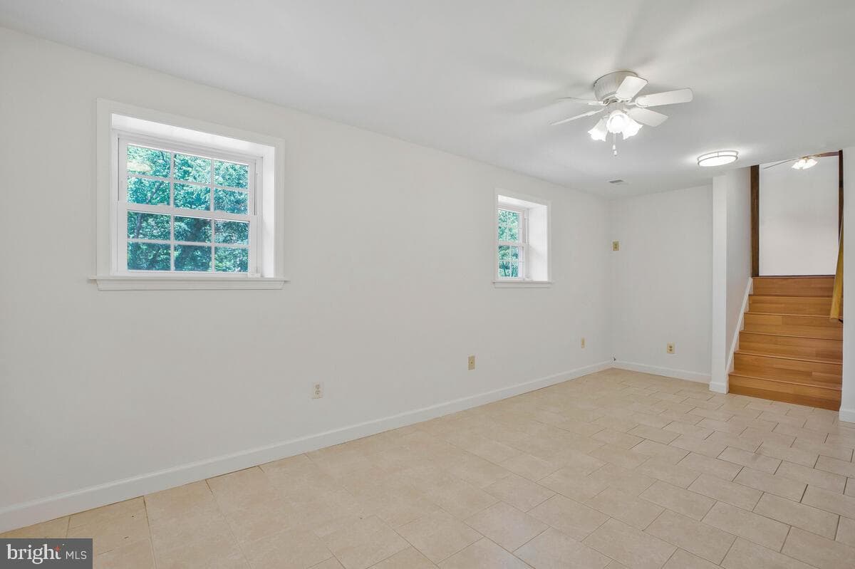 6327 Joslyn Place photo 35