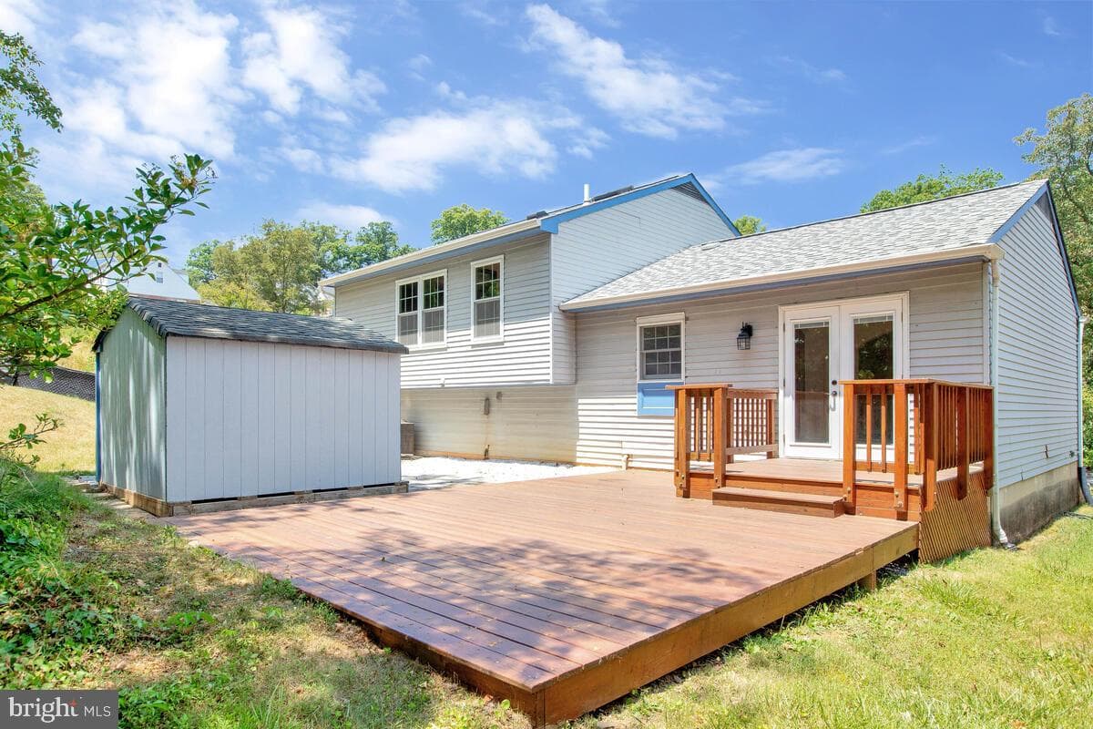 6327 Joslyn Place photo 41