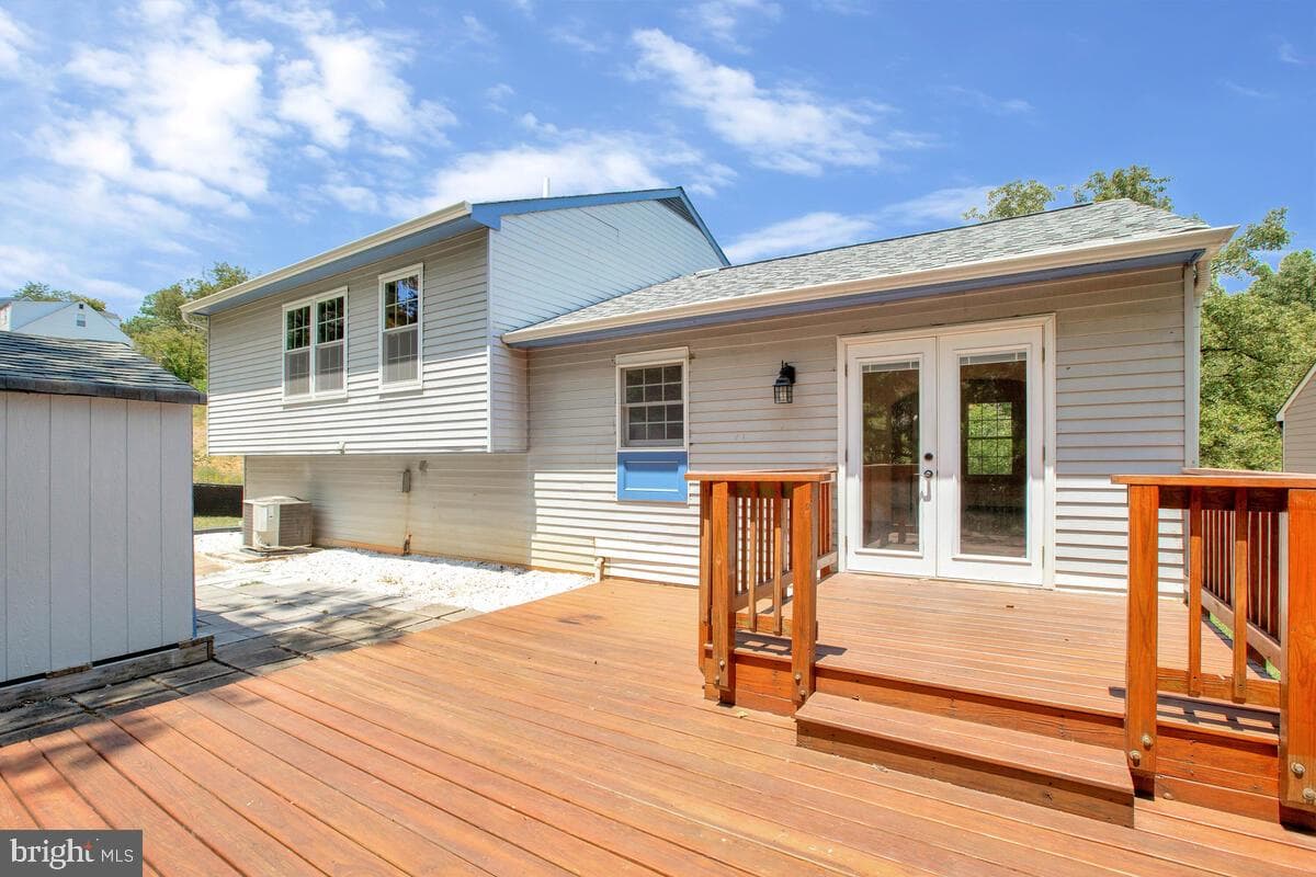 6327 Joslyn Place photo 42