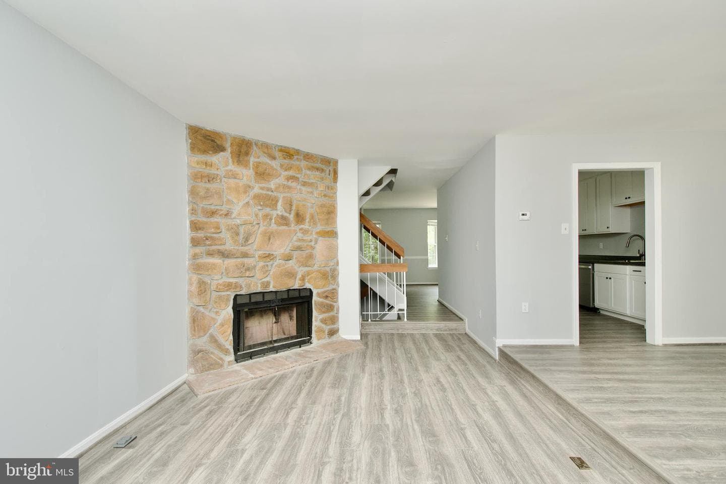 10303 Broom Lane photo 5