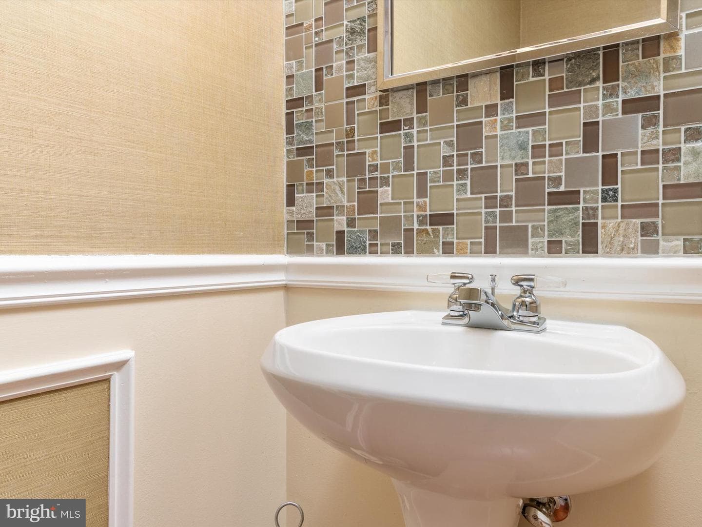 112 Perth Amboy Court photo 12