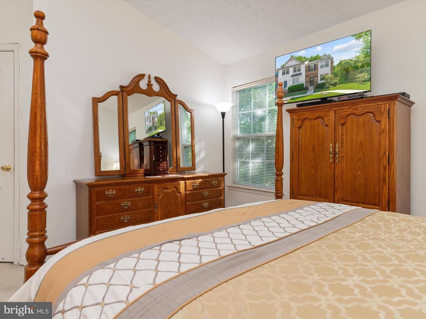 112 Perth Amboy Court photo 22