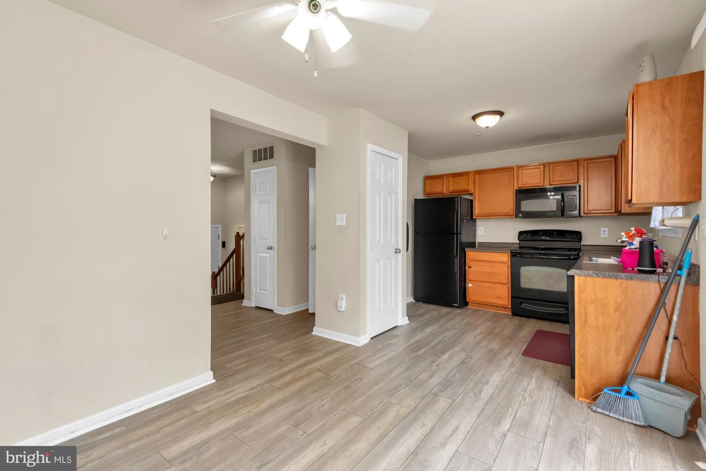 6029 Surrey Square Lane photo 6