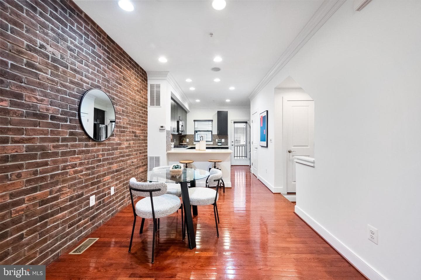 5711 45th Avenue photo 8