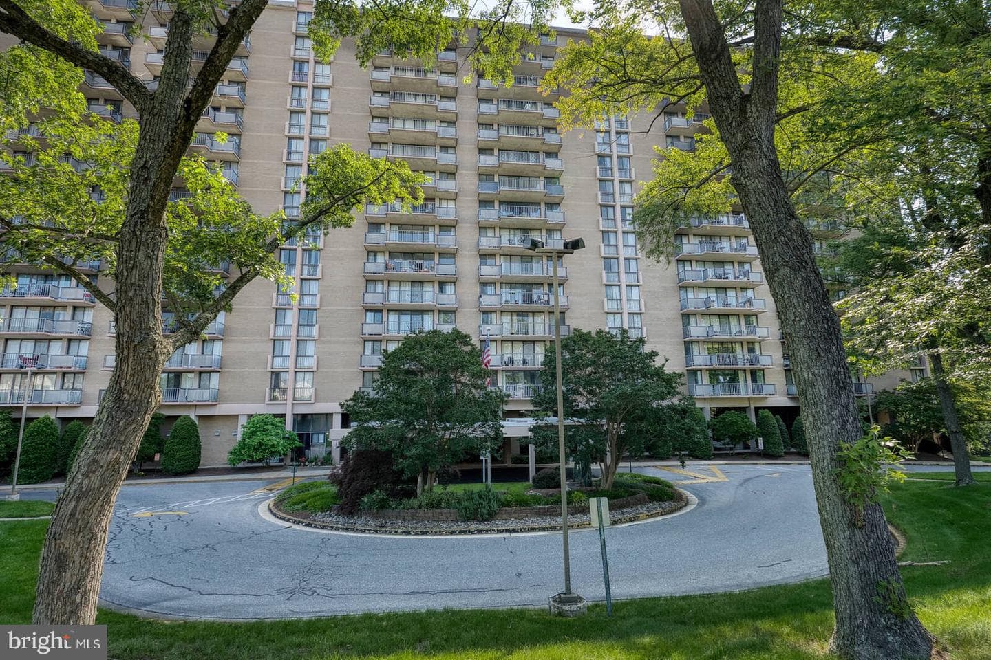 6100 Westchester Park Drive #l-06 photo 46