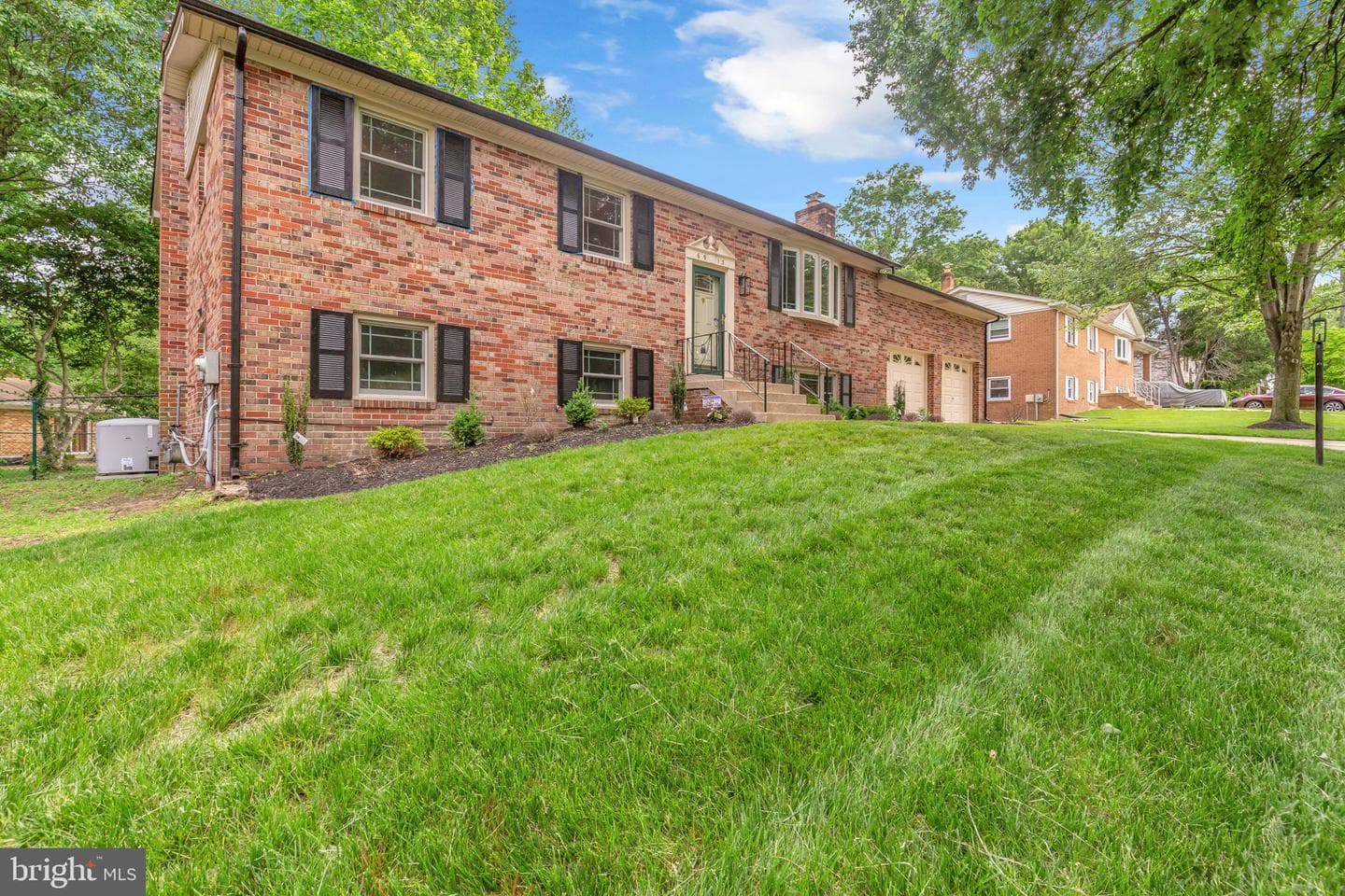 6913 Fulford Street photo 3