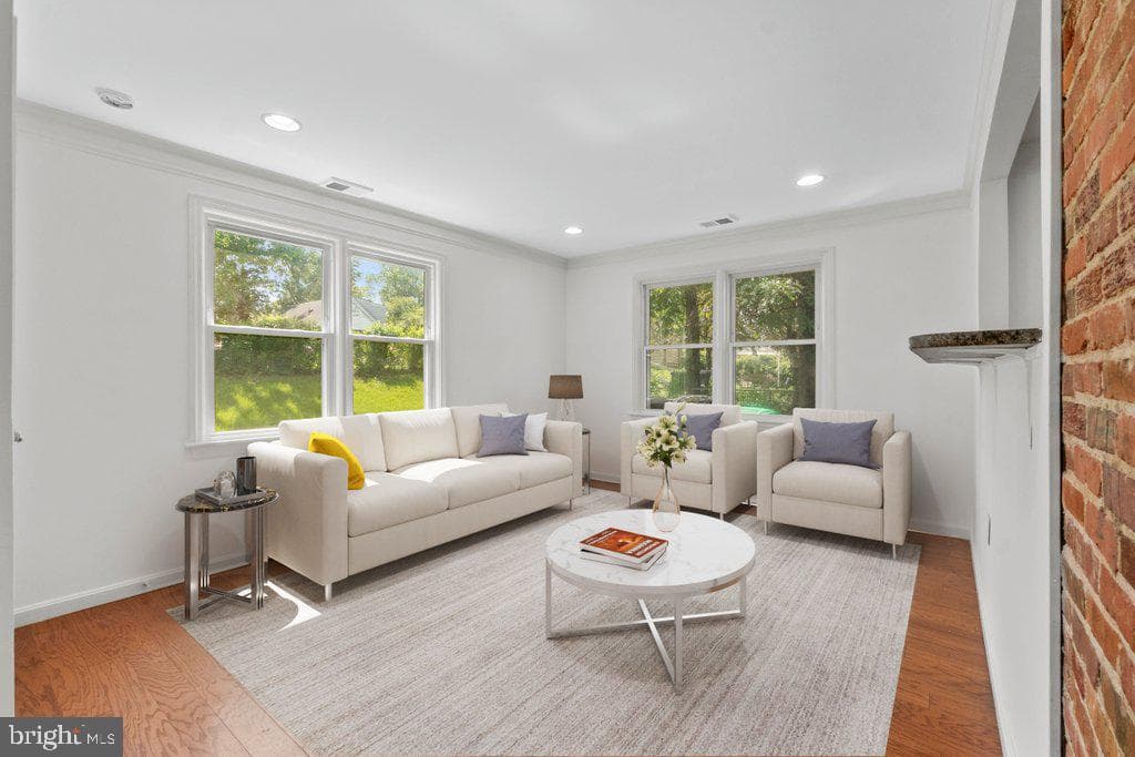 6824 Shepherd Street photo 9