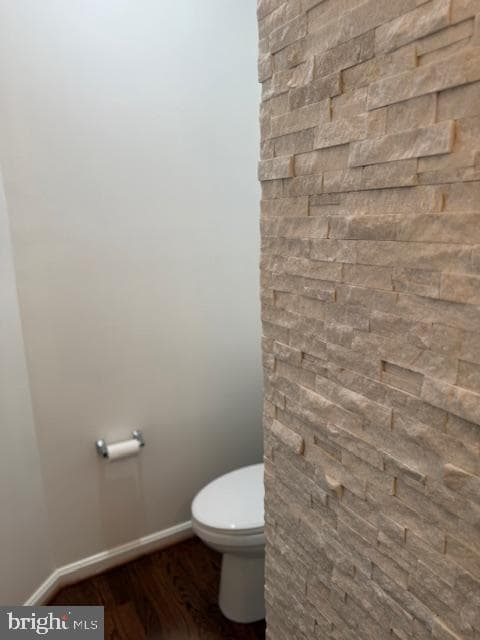 2307 Brooke Grove Road photo 23