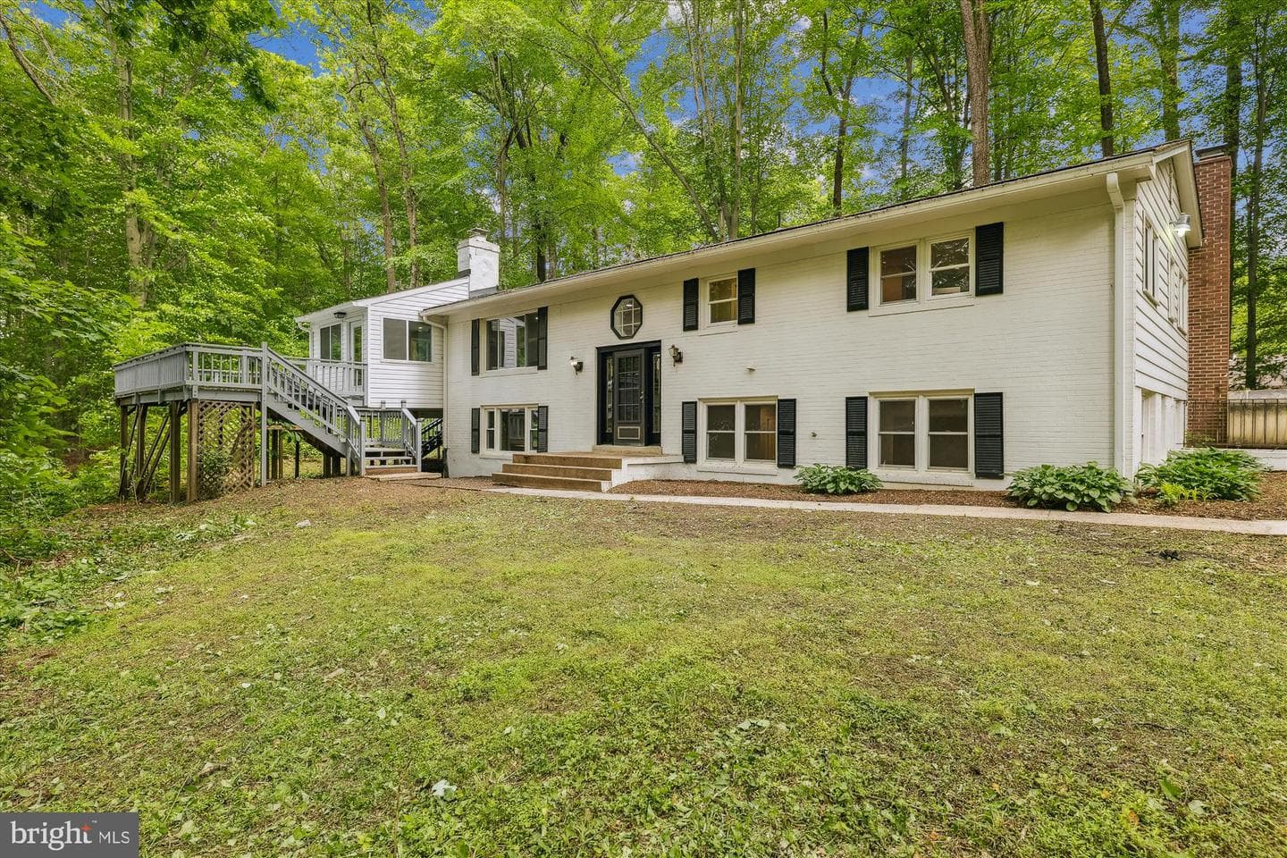16401 Cambridge Court photo 1