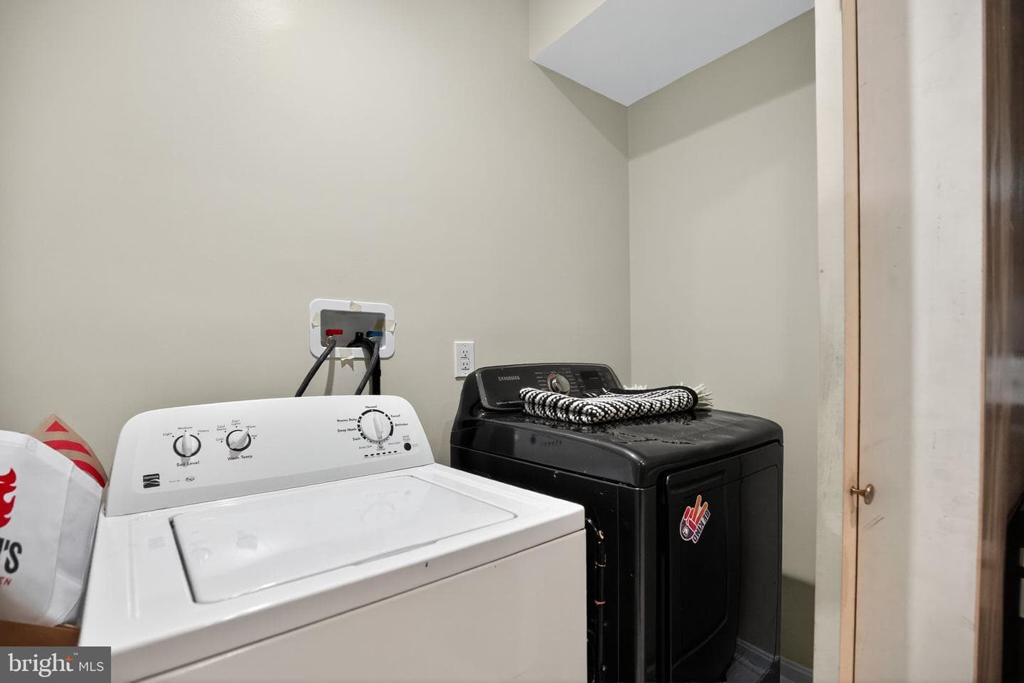 7009 Shagbark Court photo 43