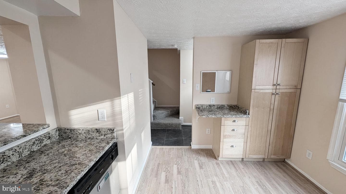 2727 Neman Court photo 6