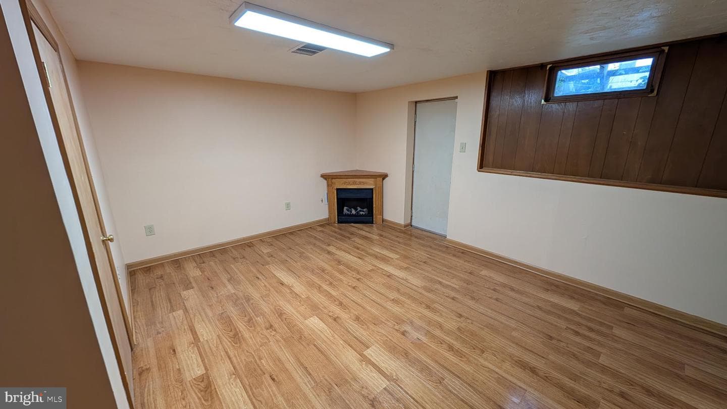 2727 Neman Court photo 8